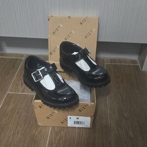 Mix No. 6 Lana Mary Jane Black Kids Dress Shoes with Silver Buckle. Size: 8